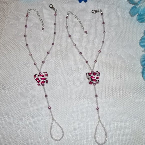 Butterfly Shell Bead Barefoot Sandals  Size 6-9 - Picture 3 of 3